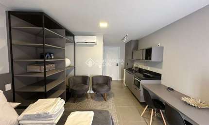 Apartamento com 1 quarto para alugar na Rua Vinte e Quatro de Outubro, 1585, Auxiliadora, Porto Alegre, 24 m2 por R$ 3.150