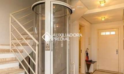 Casa em condomínio fechado com 4 quartos para alugar na Rua São Leopoldo, 429, Vila Jardim, Porto Alegre, 337 m2 por R$ 15.200