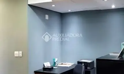 Sala comercial para alugar na Avenida Coronel Lucas de Oliveira, 1841, Petrópolis, Porto Alegre, 47 m2 por R$ 2.100