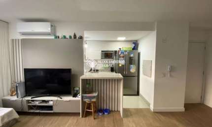 Apartamento com 3 quartos para alugar na Rua Jerônymo Zelmanovitz, 100, São Sebastião, Porto Alegre, 67 m2 por R$ 4.900