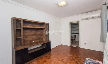 Apartamento com 2 quartos para alugar na Avenida Independência, 479, Independência, Porto Alegre, 70 m2 por R$ 2.829
