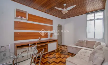 Apartamento com 2 quartos para alugar na rua vinte e quatro de maio, 169, centro histórico, porto alegre, 51 m2 por r$ 1.700