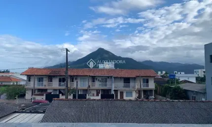 Casa comercial com 3 quartos à venda na Rua Vereadora Olívia Emília Guedert Brum, 227, Barra do Aririú, Palhoça, 344 m2 por R$ 890.000