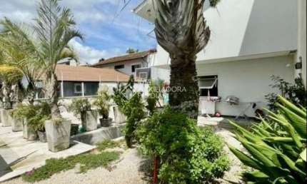 Casa com 3 quartos à venda na Rua Professor Bayer Filho, 235, Coqueiros, Florianópolis, 216 m2 por R$ 1.599.000