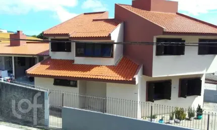 Casa com 4 quartos à venda na Rua Custódio Fermino Vieira, 212, Saco dos Limões, Florianópolis, 161 m2 por R$ 1.200.000