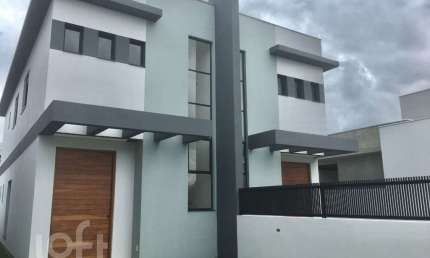 Casa com 3 quartos à venda na Rua Raimundo Starosky, 817, Carianos, Florianópolis, 127 m2 por R$ 980.000