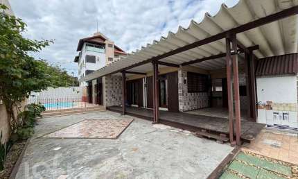 Casa com 4 quartos à venda na Rua João Luiz da Silva Brito, 334, Canasvieiras, Florianópolis, 183 m2 por R$ 1.800.000