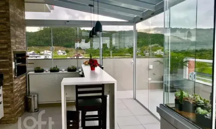 Apartamento com 2 quartos à venda na rua luiz elias daux, 1489, ingleses, florianópolis, 54 m2 por r$ 880.000