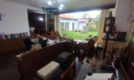 Casa em condomínio fechado com 4 quartos à venda na Rua Vicente Galafassi, 70, Nova Petrópolis, São Bernardo do Campo, 336 m2 por R$ 1.650.000