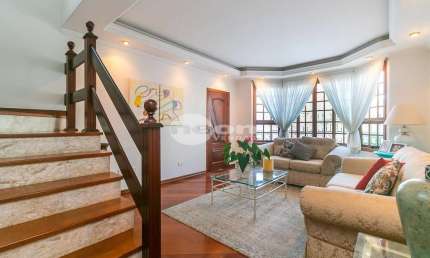 Casa com 4 quartos à venda na Rua Marisa Prado, 47, Nova Petrópolis, São Bernardo do Campo, 253 m2 por R$ 1.150.000
