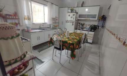 Casa com 3 quartos à venda na Ângelo Daniel, 584, Chácara São Braz, Mauá, 300 m2 por R$ 456.000