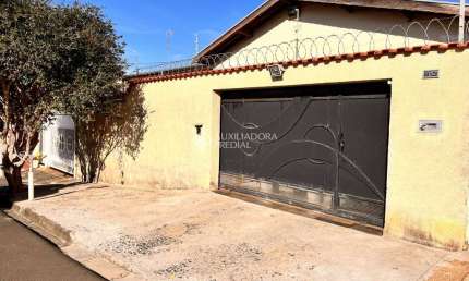 Casa com 3 quartos à venda na Maranhão, 712, Vila Brasil, Santa Bárbara D'Oeste, 280 m2 por R$ 850.000