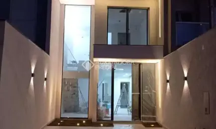Casa em condomínio fechado com 3 quartos à venda na antonio damo, 57, parque são vicente, mauá, 147 m2 por r$ 1.100.000