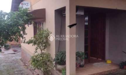 Casa com 2 quartos à venda na Caiapó, 115, Vila Monte Carlo, Cachoeirinha, 100 m2 por R$ 480.000