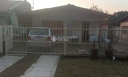Casa com 2 quartos à venda na Rio Branco, 690, Barnabé, Gravataí, 65 m2 por R$ 318.000