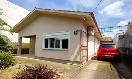 Casa com 3 quartos à venda na Rua Adib Teixeira Chedid, 24, Centro, Gravataí, 114 m2 por R$ 900.000