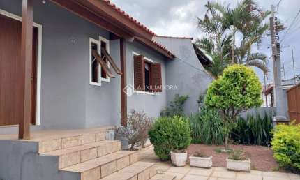 Casa com 2 quartos à venda na Rua Veranópolis, 170, Vera Cruz, Gravataí, 110 m2 por R$ 499.000