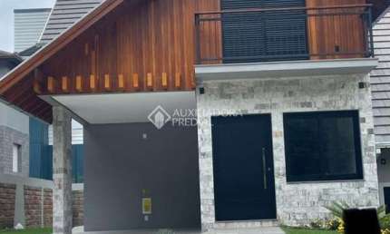 Casa com 3 quartos à venda na Tio Filintro, 139, Jardim dos Pinheiros II, Canela, 133 m2 por R$ 1.878.900
