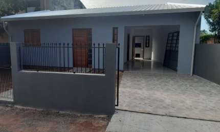 Casa com 2 quartos para alugar na Rua Juca Maciel, 105, Passos dos Ferreiros, Gravataí, 105 m2 por R$ 2.145