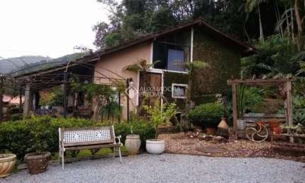 Casa com 2 quartos à venda na Coronel Antonio Lehmkhul, 1956, Centro, Águas Mornas, 165 m2 por R$ 650.000