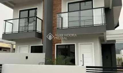 Casa com 2 quartos à venda na maria saturnina de jesus, 138, forquilhas, são josé, 97 m2 por r$ 520.000