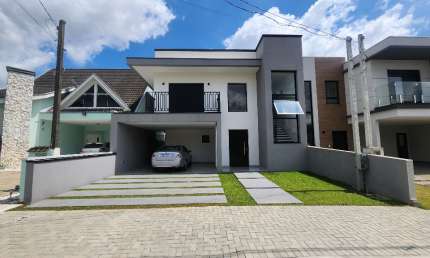 Casa 4 Dormitórios sendo 1 suite - Residencial Umbara