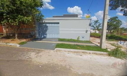 Casa para Venda em Senador Canedo, Residencial Paraíso II, 3 dormitórios, 1 suíte, 2 banheiros, 2 vagas