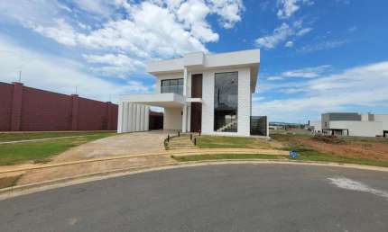 Casa em Condomínio para Venda em Senador Canedo, Jardins Bolonha, 4 dormitórios, 4 suítes, 5 banheiros, 2 vagas
