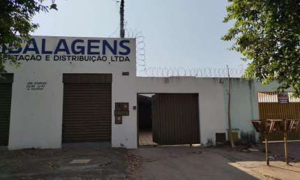 Casa para Venda em Aparecida de Goiânia, Jardim Helvécia, 3 dormitórios, 1 banheiro, 3 vagas