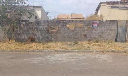 Terreno à venda na Rua MMM 2, 28, Setor Três Marias, Goiânia
