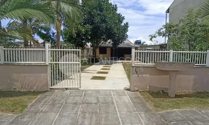 Casa  à venda em alvenaria, com uma ótima localização, gaivotas, matinhos - pr