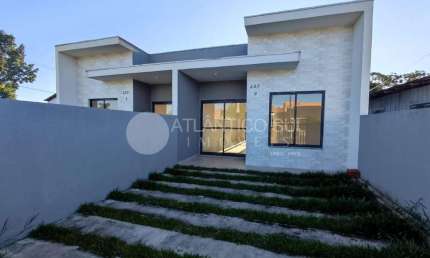 Casa com 2 quartos, área gourmet e 2 vagas de garagem, Santa Terezinha - PR