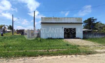 Casa à venda com ponto comercial no SOLIMAR, MATINHOS - PR