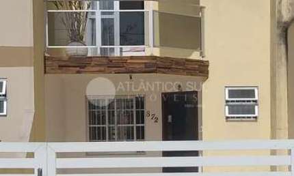 Sobrado no Litoral, Balneário shangrila, com 1 quarto com sacada, 1 suíte sacada