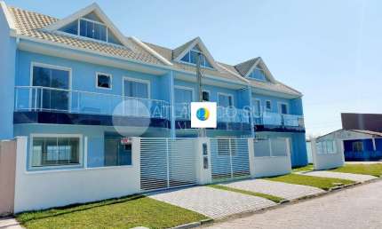 Excelente oportunidade de compra 03 sobrados em Shangri-la