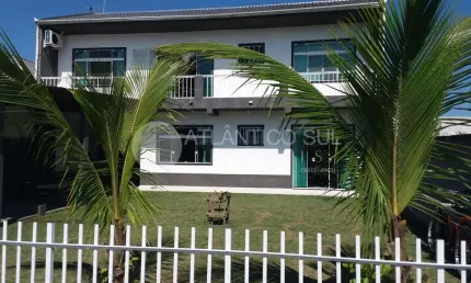 Excelente sobrado à venda com 04 quartos, shangri-lá, pontal do paraná- pr