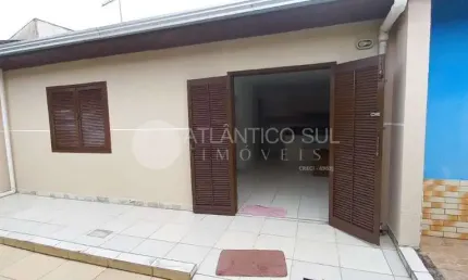 Casa a venda no balneário beltrami a 300 metros do mar em  pontal do parana - pr