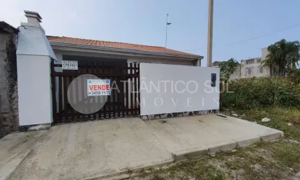 Casa à venda, 200 metros do mar no balneário junara, matinhos - pr