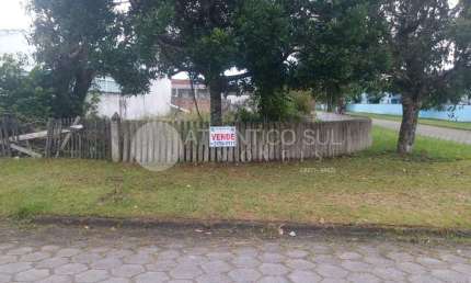 Terreno de esquina próximo do mar a venda em Shangri-lá - Pontal do Paraná