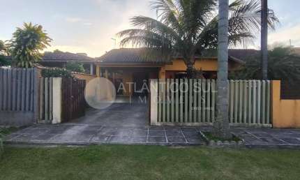 Casa a venda no balneário Grajaú com 2 quartos - Pontal do Paraná