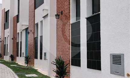Condomínio com 2 quartos à venda em Residencial Belvedere - MG