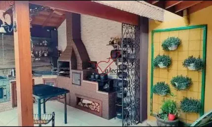 Casa com 3 quartos à venda na Rua Bahia, 95, Centro, Jacareí