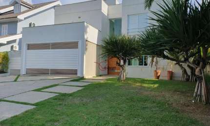Casa disponível para locação ou venda no Condomínio Residencial Esplanada do Sol