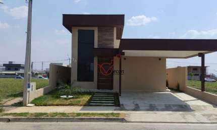 Maravilhosa Casa com 4 Dormitórios e Piscina - Condomínio Vereda dos Campos