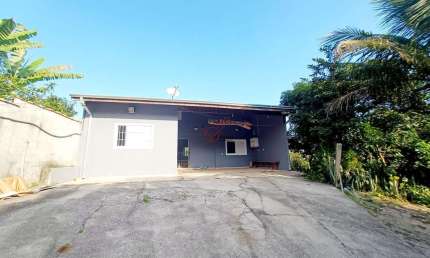 CHÁCARA 3000m2  - à Venda ou Locação - Jardim Santa Cecília I em SJCampos!