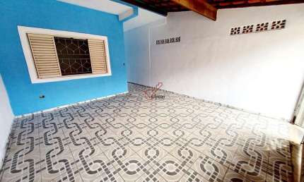 Casa à venda com 2 dormitórios no Jardim Del Rey em São José dos Campos.