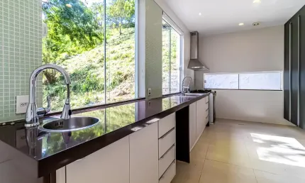Agora para você! casa com 436m² no melhor condomínio residêncial de pendotiba.
