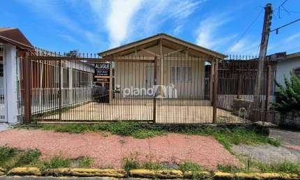 Casa para aluguel, com 420m², 2 quartos - Centro - Gravataí / RS por R$ 3.500,00