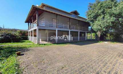Casa Comercial para aluguel, com 507,76m², 8 quartos - Santa Fé - Gravataí / RS por R$ 8.000,00