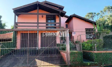 Casa Residencial ou Comercial triplex com 580m² para alugar no Centro de Gravataí